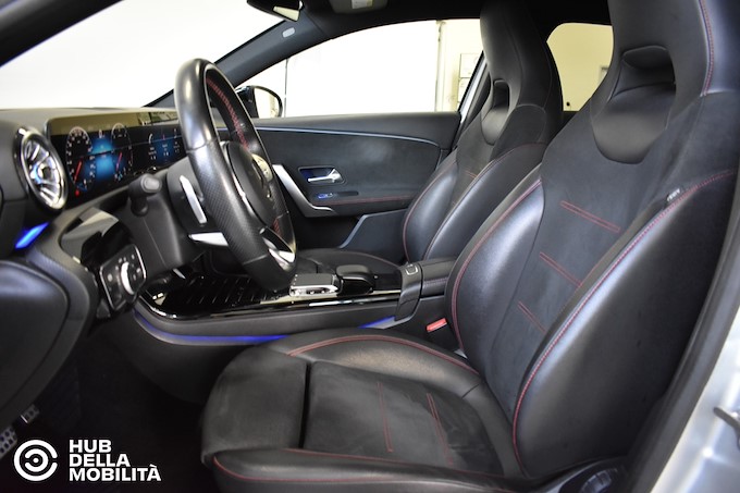 MERCEDES-BENZ A 200 d Automatic Premium